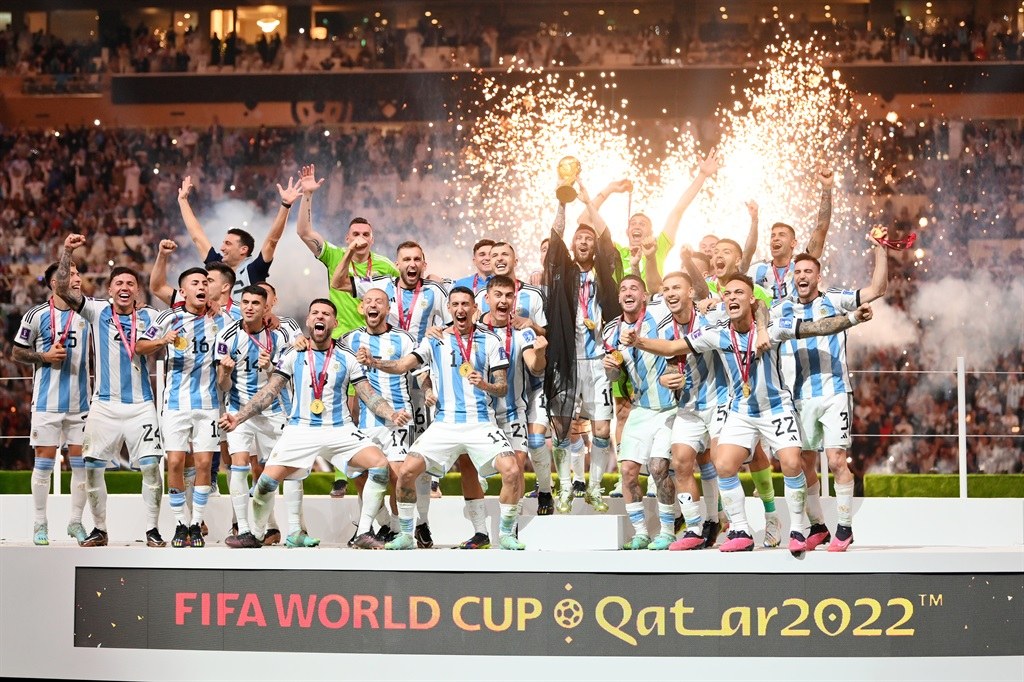 Mundial 2022: Argentina vence França nos penáltis e é campeã do