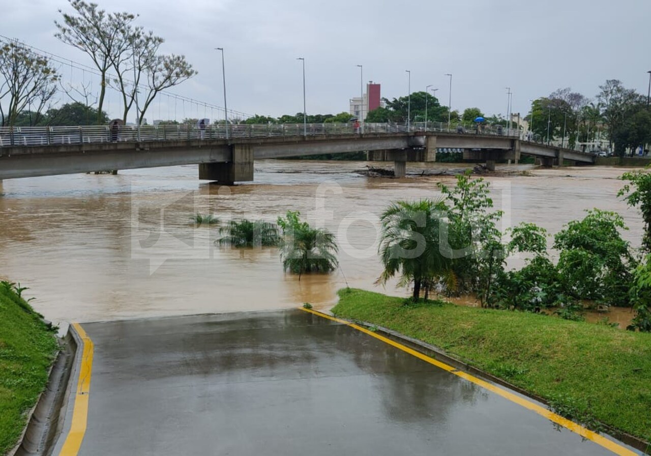 Emergência nível do Rio Tubarão chega a 5,66 metros acima do normal Portal Infosul Emergência nível do Rio Tubarão chega a 5,66 metros acima do normal Portal Infosul