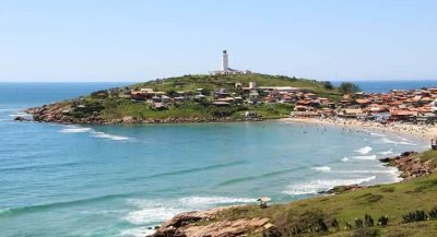 Prainha-do-Farol-de-Santa-Marta-e-considerada-impropria-para-banho-de-mar